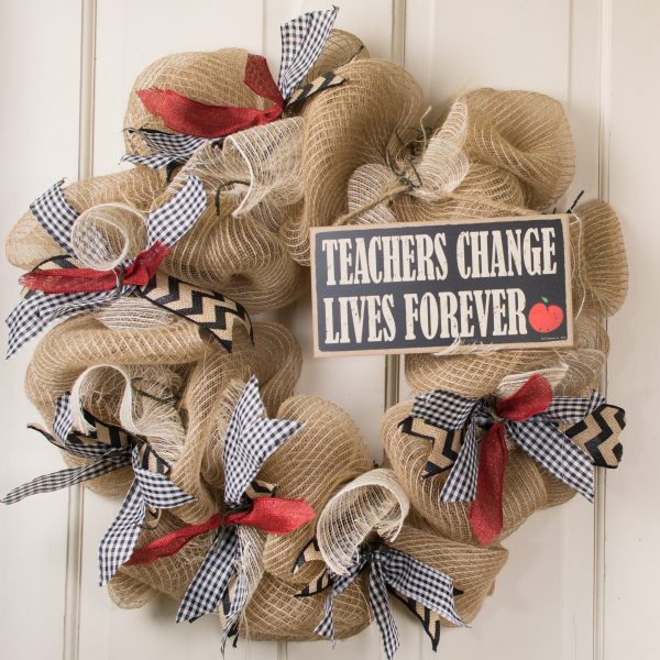 10  Wooden Sign: Teachers Change Lives Discount